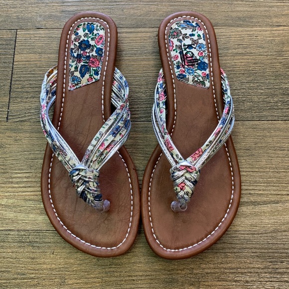 Women Sandals - Picture 1 of 3